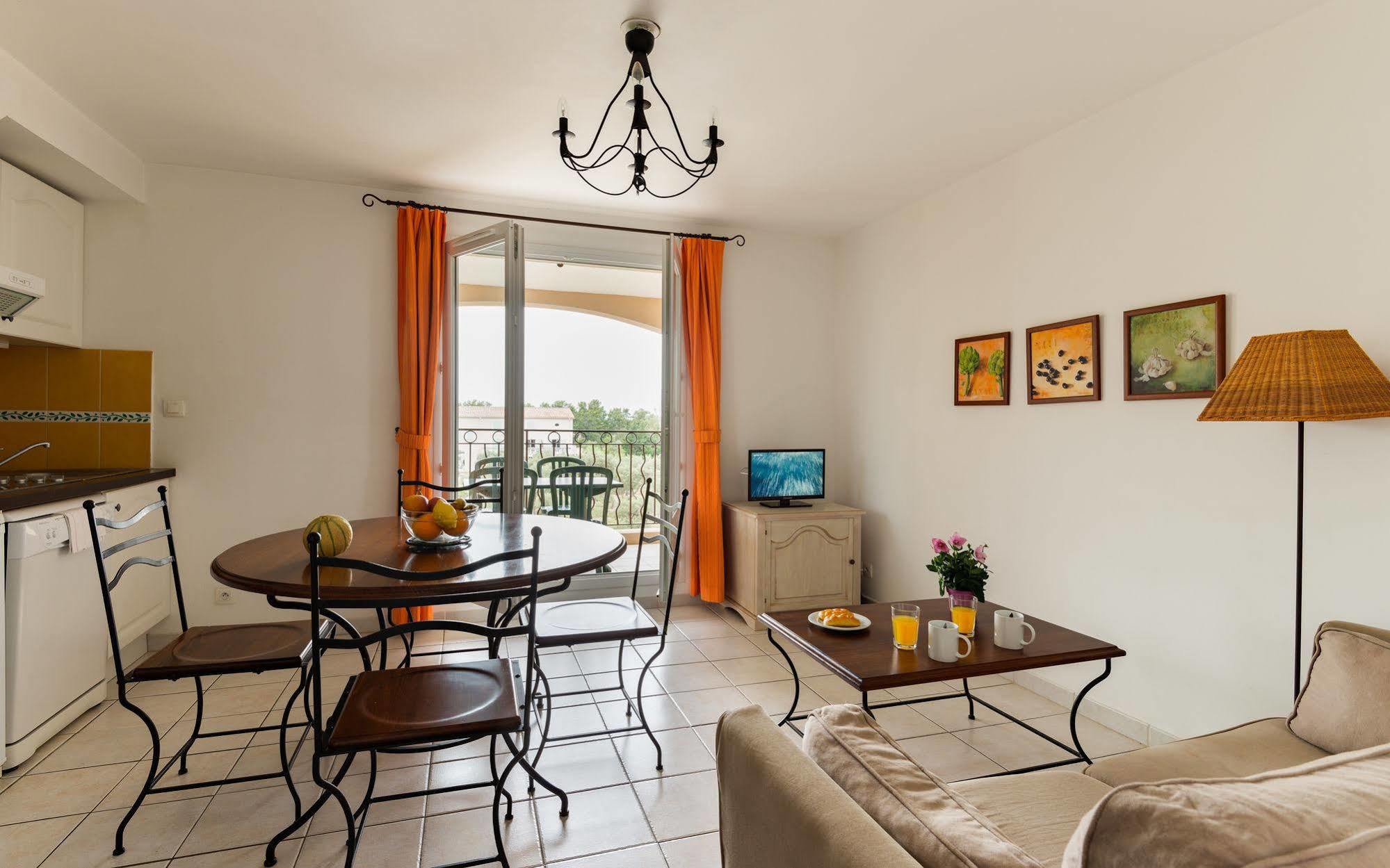Lagrange Vacances Le Domaine De Bourgeac Paradou Εξωτερικό φωτογραφία
